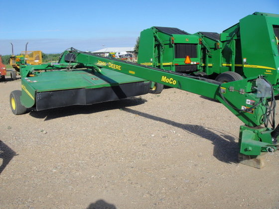 2009 John Deere 946 in