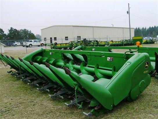 2012 John Deere 608C in