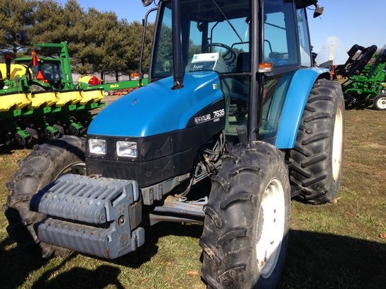 1998 New Holland 7635 in
