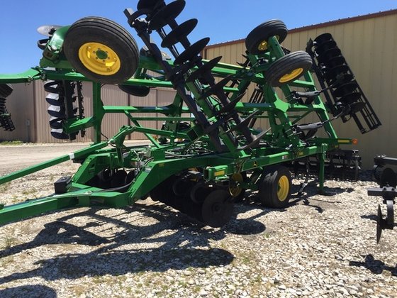 2014 John Deere 2720 in