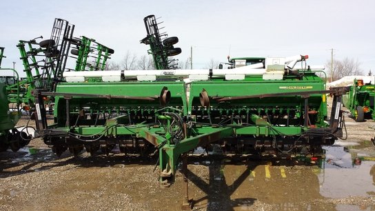1997 John Deere 750 in