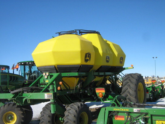 2008 John Deere 1910 in