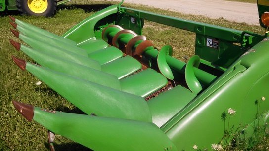 2013 John Deere 606C in