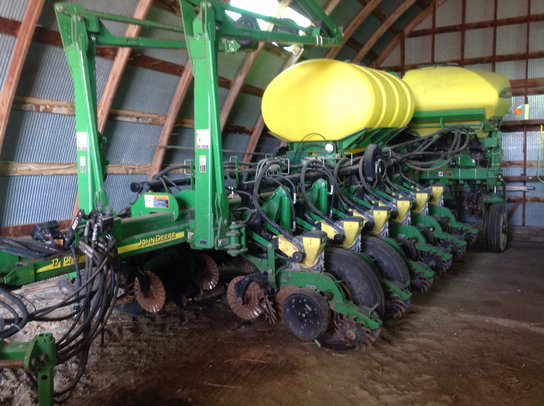 2005 John Deere 1770NT in