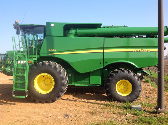 2013 John Deere S680 in