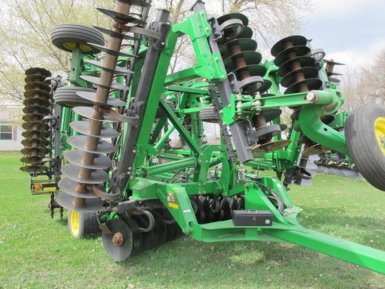 2013 John Deere 2623VT in