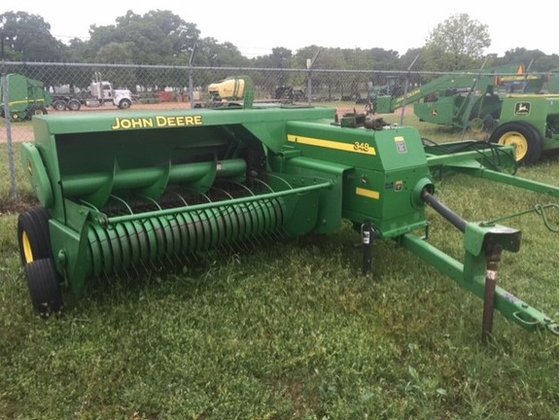 2004 John Deere 348 in