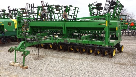 1994 John Deere 750 in