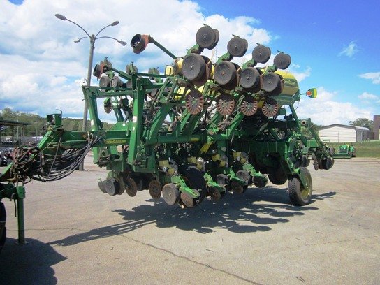 2007 John Deere 1790 in