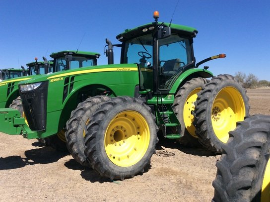 2012 John Deere 8285R in