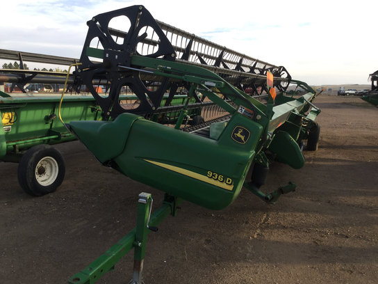 2005 John Deere 936D in