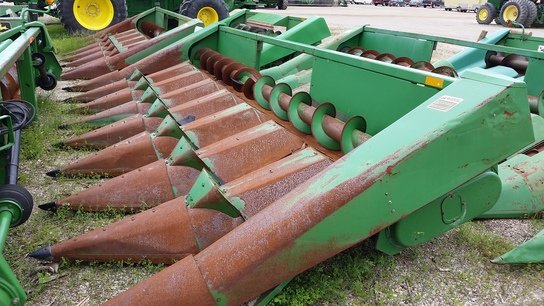 1985 John Deere 843 in