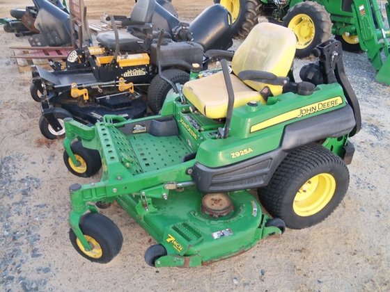 2010 John Deere Z925A in