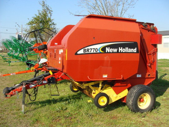 New Holland BR770 in Atmore,