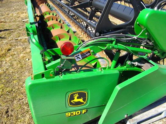 2002 John Deere 930F in