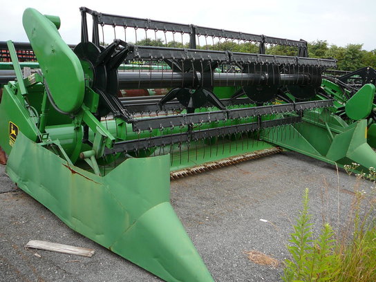 John Deere 213 in Frederick,