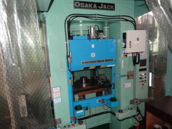 2000 大阪ジャッキ 600トン油圧プレス