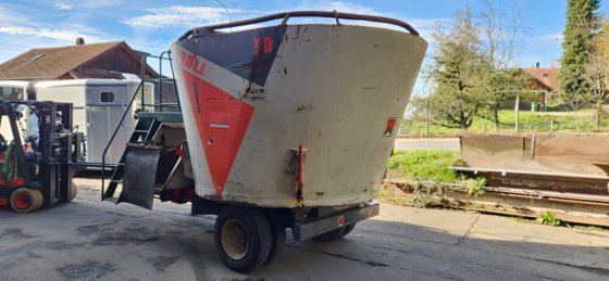 Fodder mixing wagon 10m3
