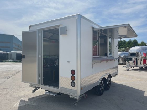 White Catering Trailer with American Sink/Portable Kitchen Trailer in ...