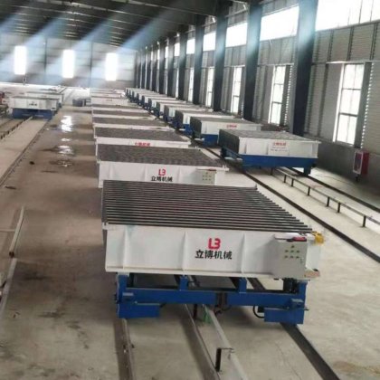 セラミック中空壁パネル装置