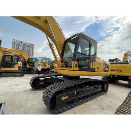 2023 Komatsu PC220-8
