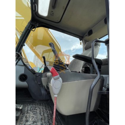 2023 Komatsu PC220-8