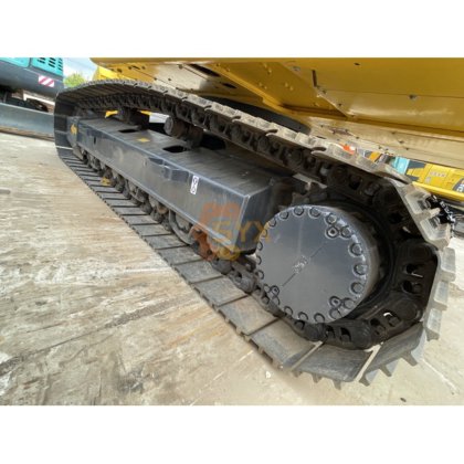2023 Komatsu PC220-8