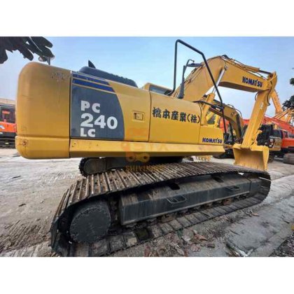 2020 Komatsu PC240-8