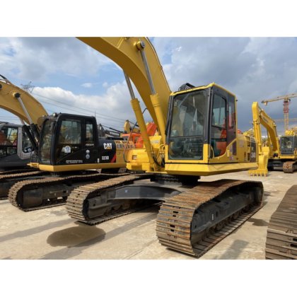 2023 Komatsu PC240-8