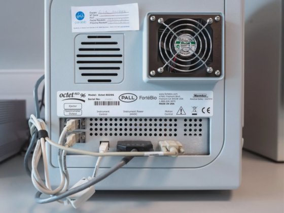 FortéBIO Octet RED96アッセイシステム