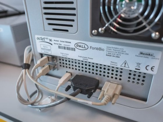 FortéBIO Octet RED96アッセイシステム