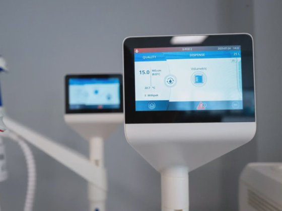 Milli-Q IQ 7003 净水系统