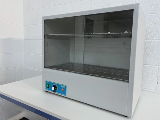 Genlab DC 125 乾燥キャビネット