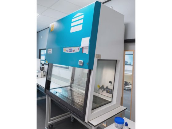 ウルトラセーフクラスII安全キャビネット