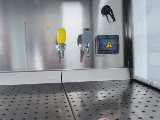 ウルトラセーフクラスII安全キャビネット