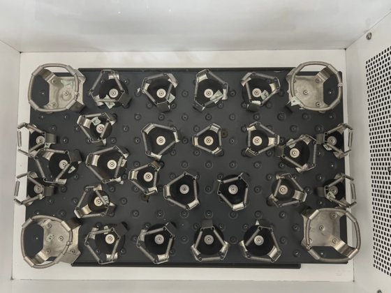 ニューブランズウィック エクセラ E25 インキュベート・シェーカー