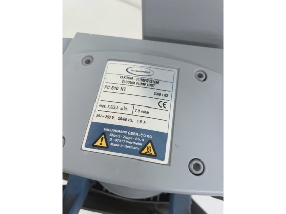 带 CVC 3000 控制器的 Vacuubrand