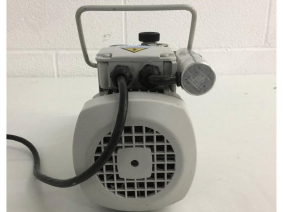 エドワーズE2M1.5ロータリーベーン真空ポンプ