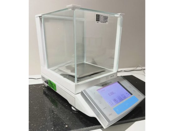 メトラー・トレドXA503S精密天秤