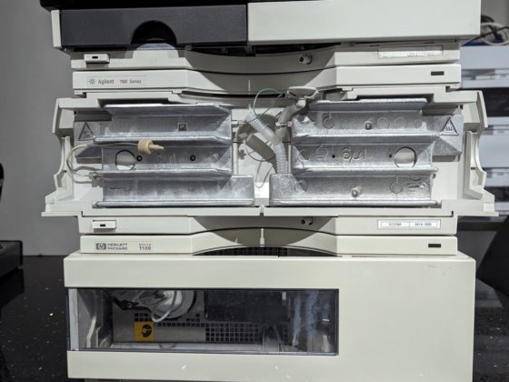 安捷伦 1100 高效液相色谱系统（带脱气器和 DAD