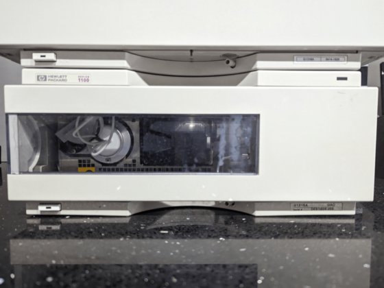 安捷伦 1100 高效液相色谱系统（带脱气器和 DAD