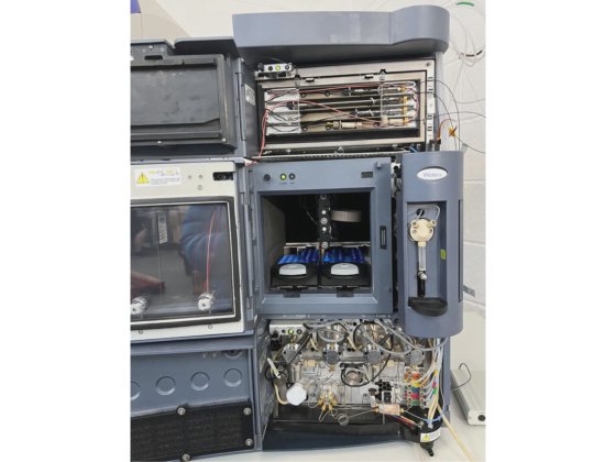 ウォーターズ アクイティ ウルトラパフォーマンス LC