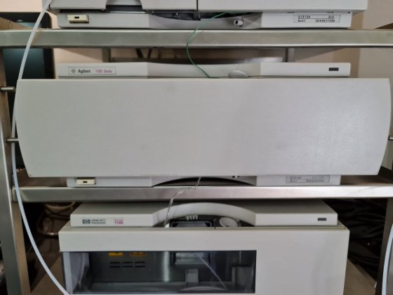 安捷伦 1100 高效液相色谱系统，带 Quat 泵和可变波长检测器