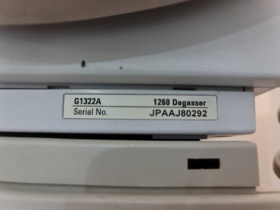 安捷伦 1100 高效液相色谱系统，带 Quat 泵和可变波长检测器