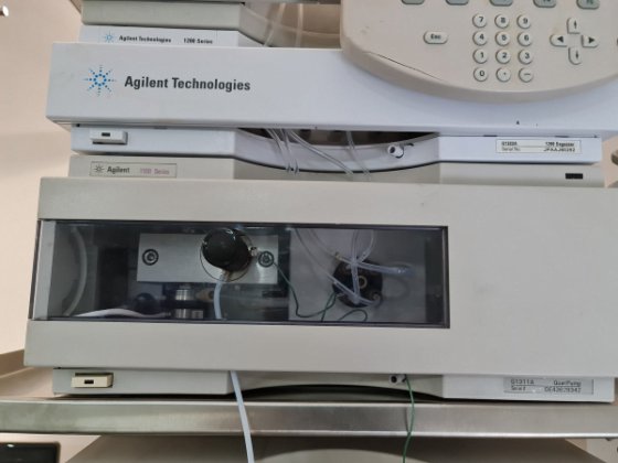 安捷伦 1100 高效液相色谱系统，带 Quat 泵和可变波长检测器