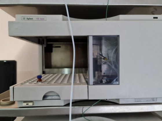 安捷伦 1100 高效液相色谱系统，带 Quat 泵和可变波长检测器