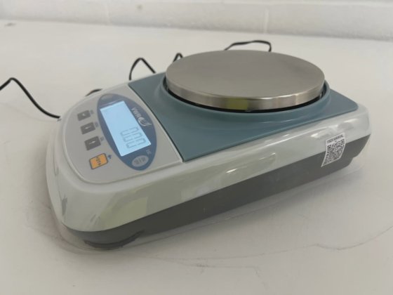 VWR バランス SE 1202