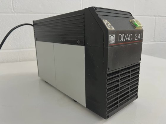 DIVAC 2.4 L真空ポンプ
