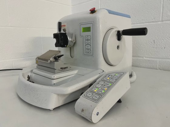 サーモ・シャンドン・フィネスME+ミクロトーム