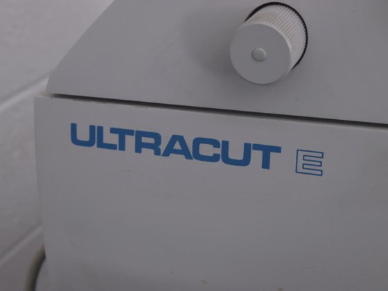 ライヒェルト・ユング ウルトラカットEミクロトームシステムとLKBナイフメーカー